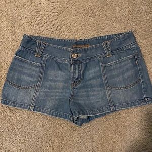 American eagle shorts size 14